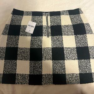 Plaid black n white mini skirt, sz 1x